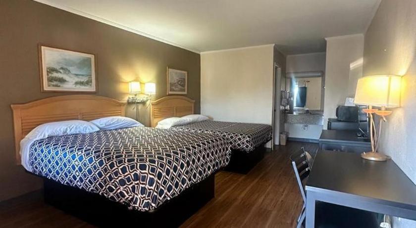 Loyalty Inn Rockingham Bagian luar foto