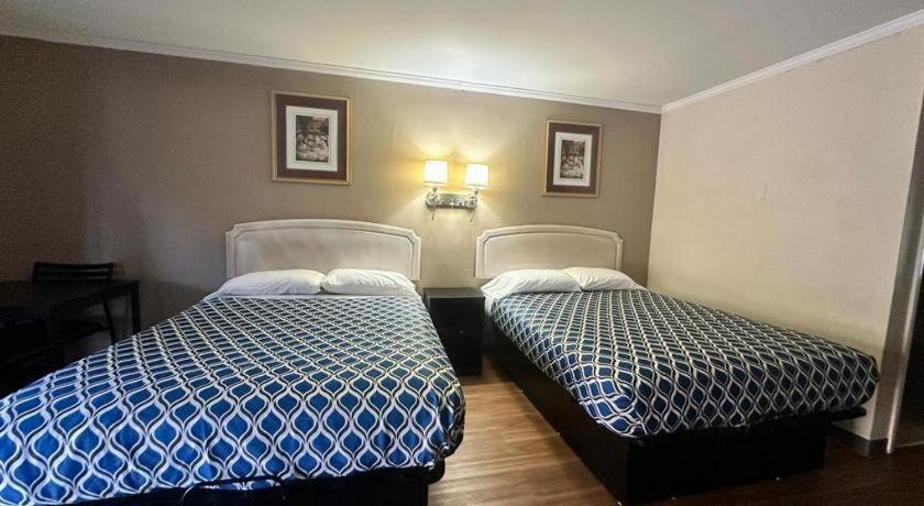 Loyalty Inn Rockingham Bagian luar foto